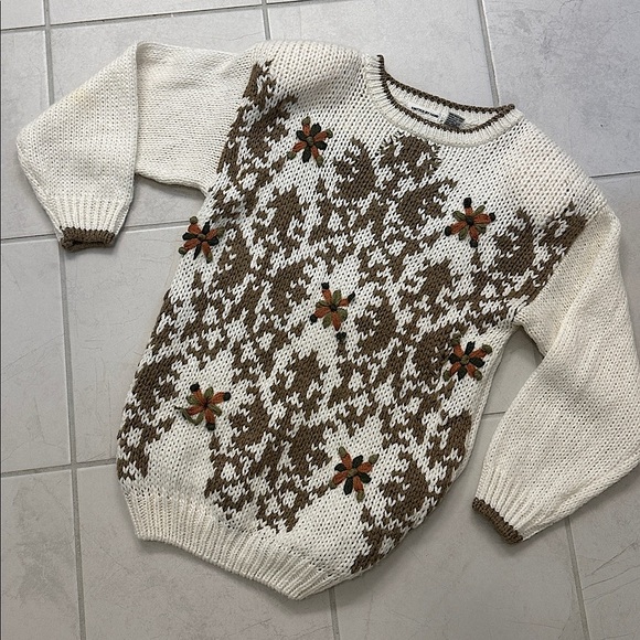Vintage hand knit sweater - Picture 1 of 7
